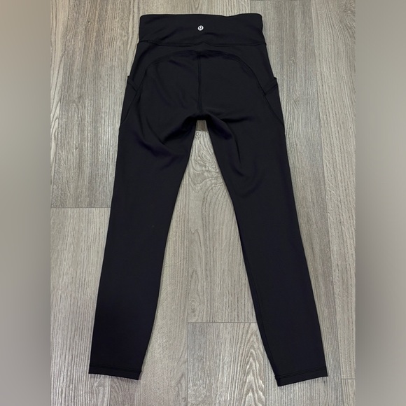 SOLD- Lululemon Legging High Rise 25” 7/8 Pockets Athletic Women’s size 4 - Picture 5 of 16
